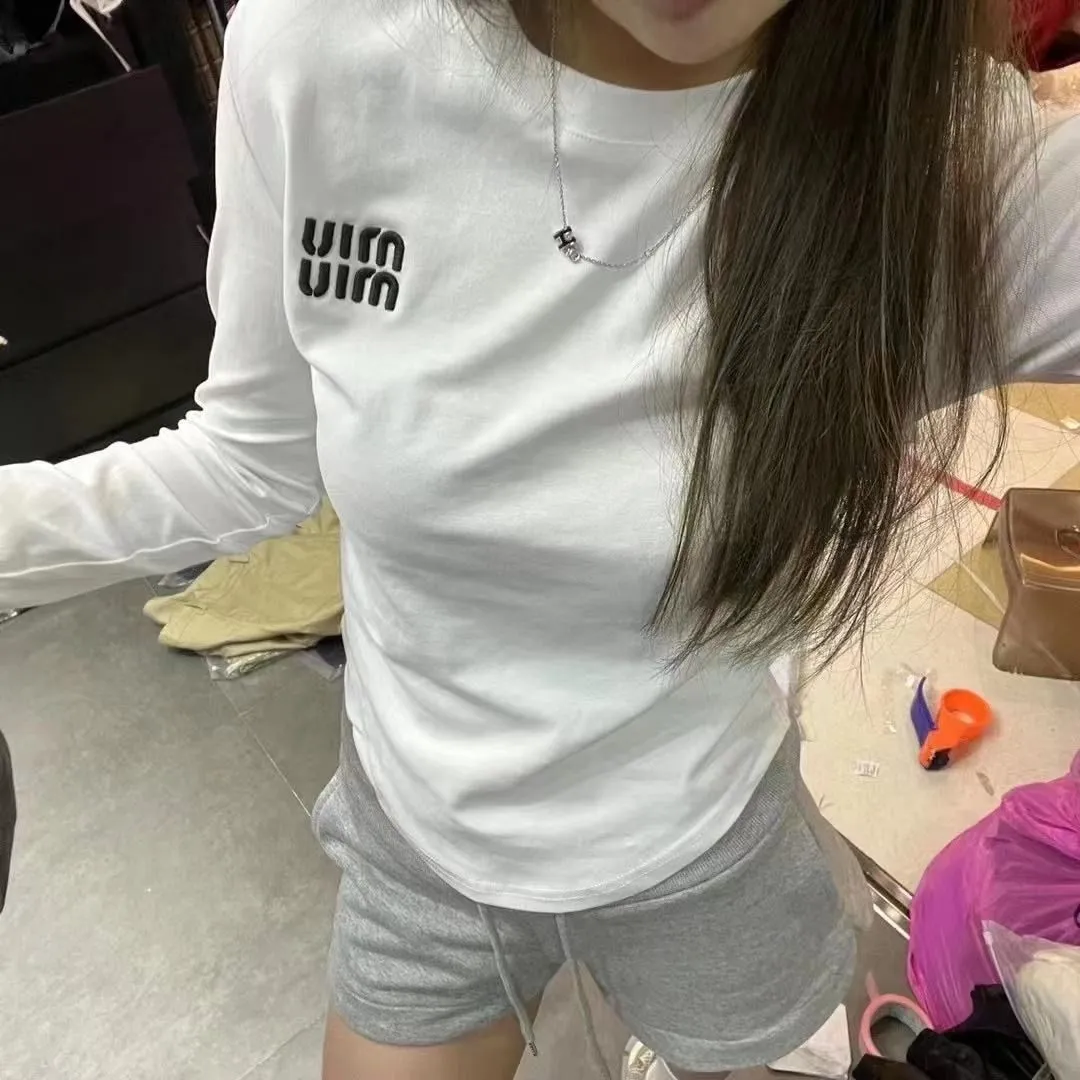ホワイト