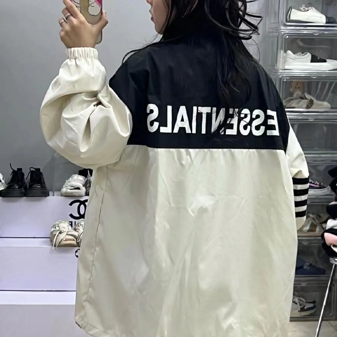 ホワイト