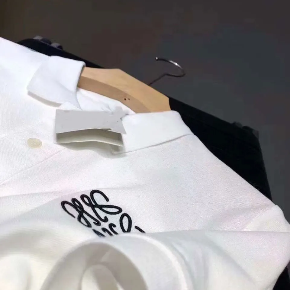 ホワイト