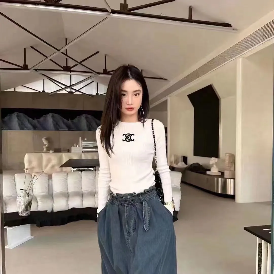 ホワイト