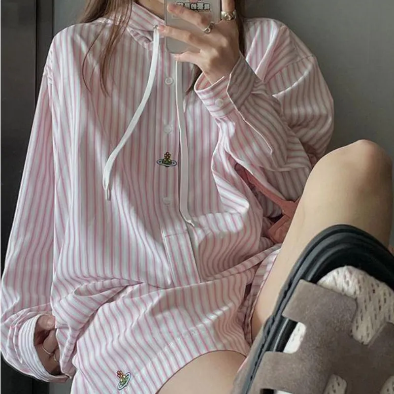 ピンク