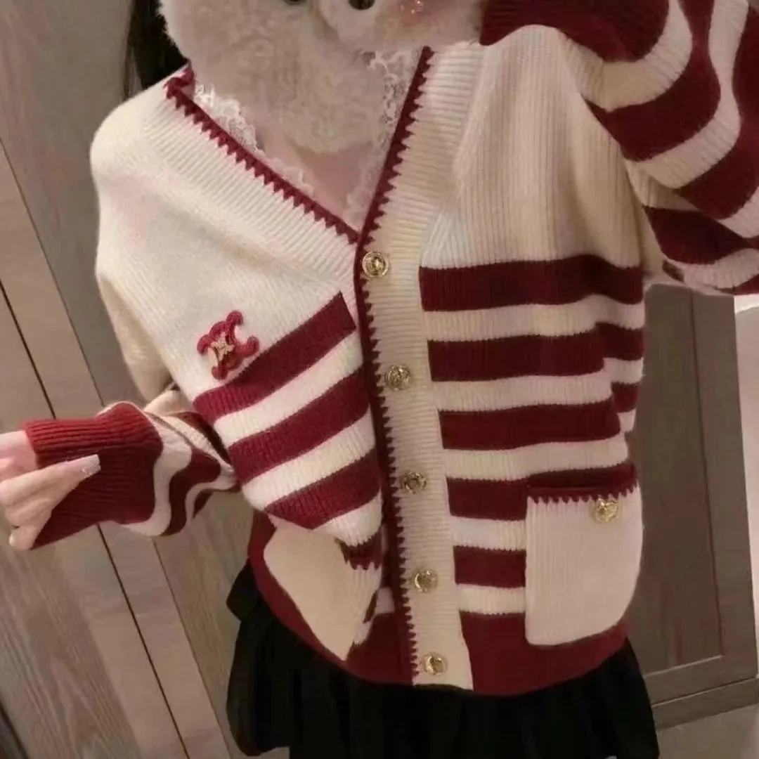 ワインレッド
