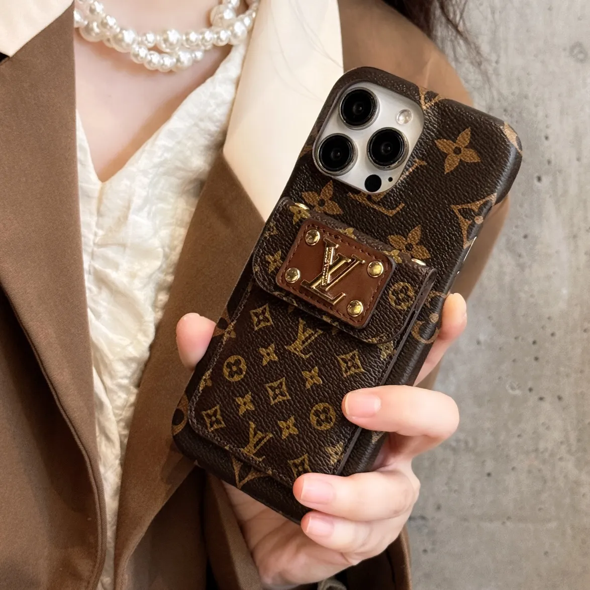 大活躍 気質いい エレガント トレンド スタイリッシュ 金属飾り スマホケース