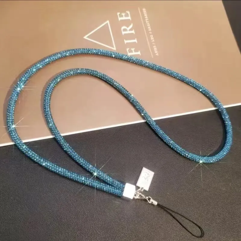 ブルー
