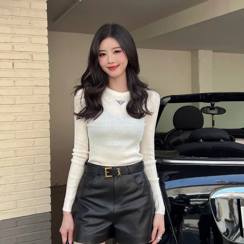 ホワイト
