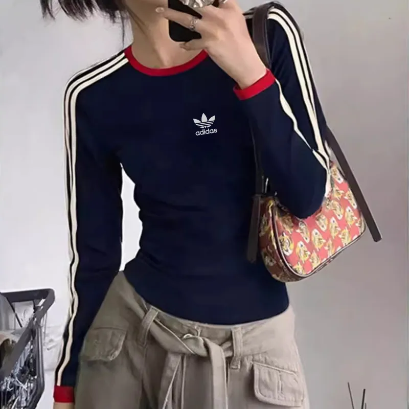 ネイビー