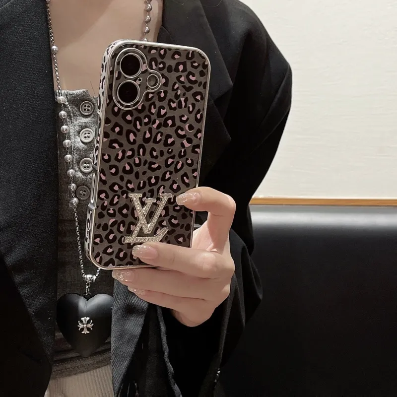 トレンド 個性的 繊細ヒョウ柄メッキ全周面取り精密穴位置 滑り止め スマホケース