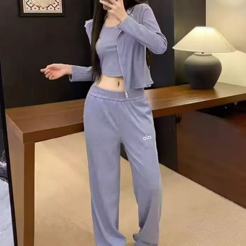 ブルー