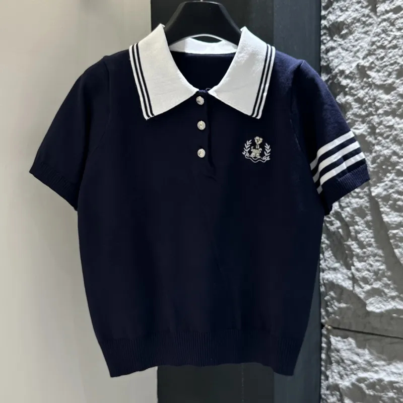 ダークブルー