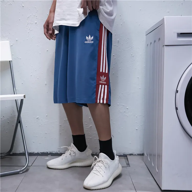 ブルー