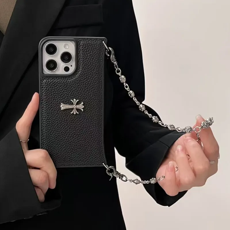 目立つ 高級感 繊細 個性的 シンプル クラシック フィット感 スマホチェーン付き スマホケース