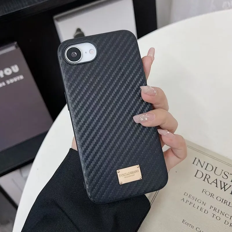 人気爆発中 ファッション シンプル 個性的 多色選べられ 滑り止め スマホケース