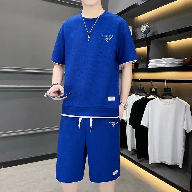 ブルー