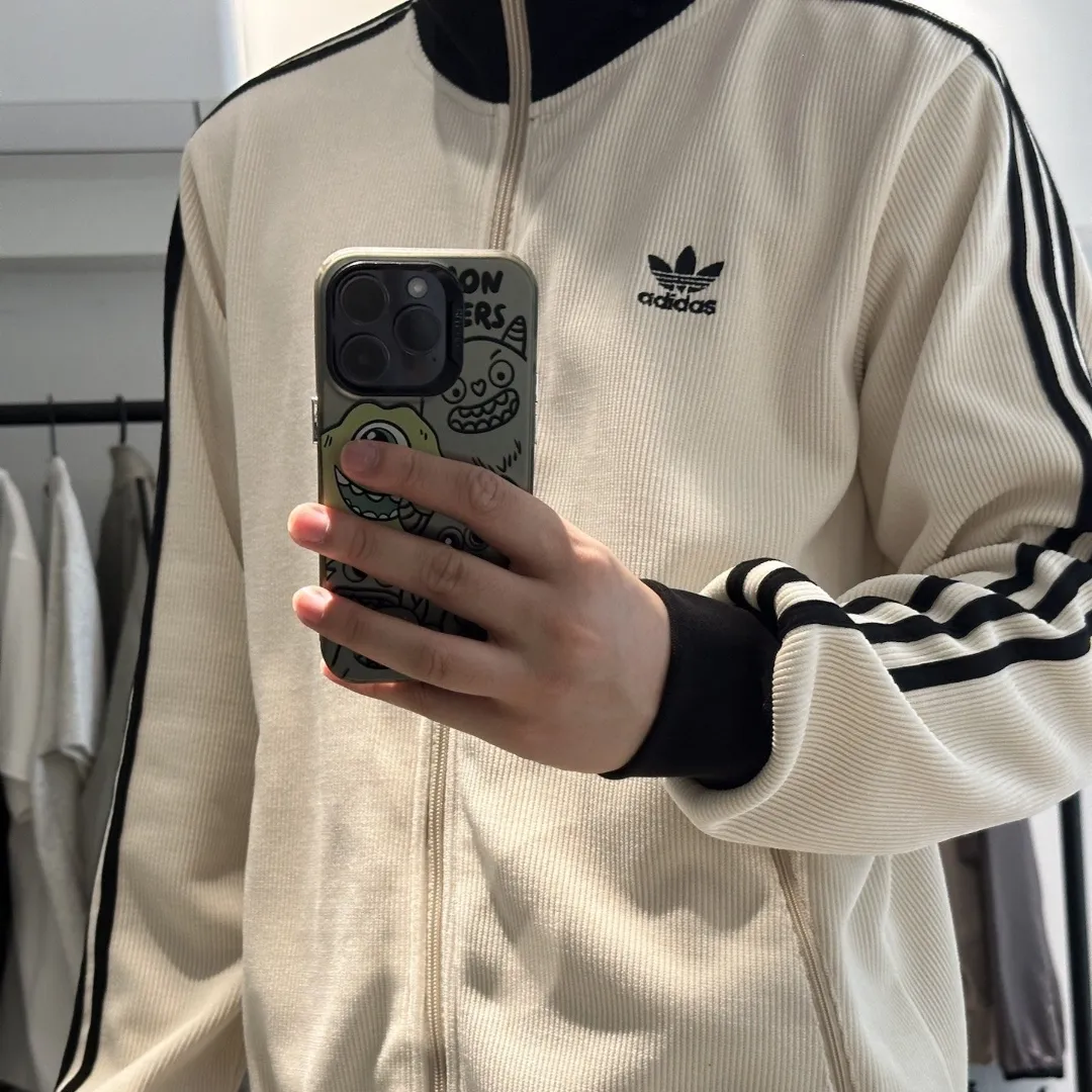 『S-2XL』合わせやすい 好感度100％ 軽量 通気性 カジュアル アクティブ シンプル アウター