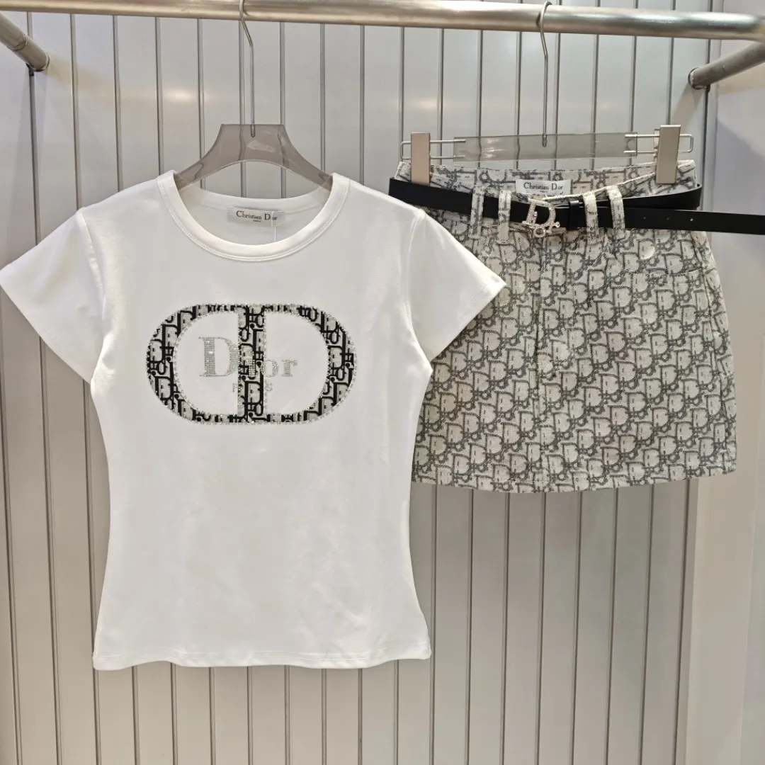 『S-L』上品 売れ筋 絶賛 大ヒット ムード スリム 軽量 通気性 カジュアル Ｔシャツ パンツ/スカート セットアップ