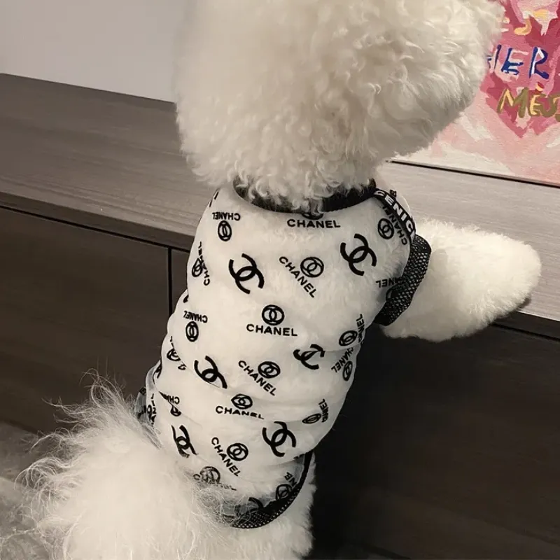 大注目 かっこいい 快適 軽量 繊細 通気性フィット感 シンプル ペット服