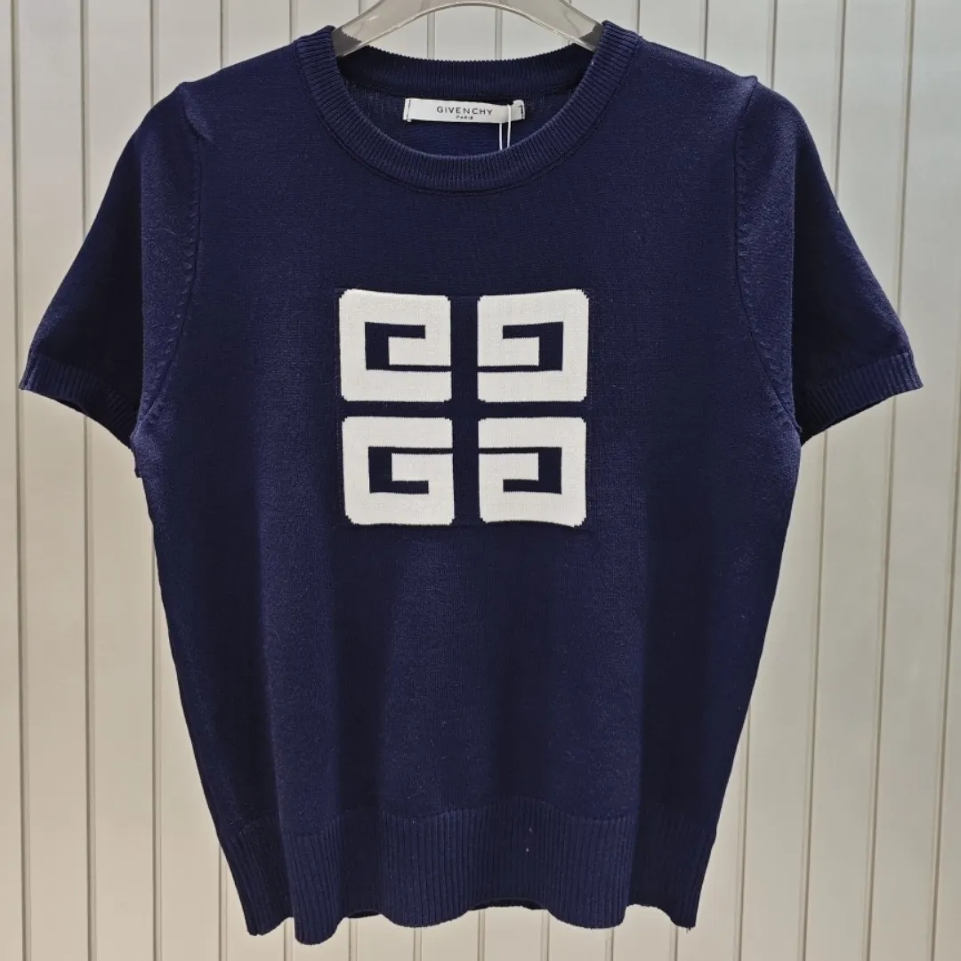 ネイビー