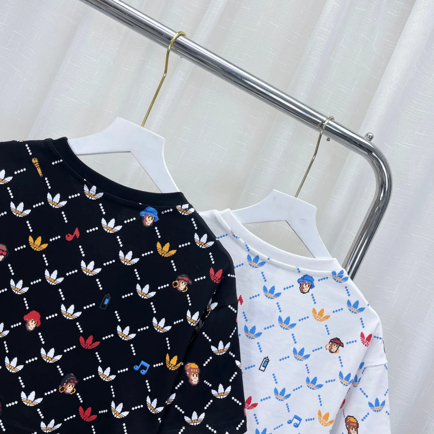 『S-XL』快適 ピクセルアート柄 カラフル ヴィンテージ柄 ショートTシャツ