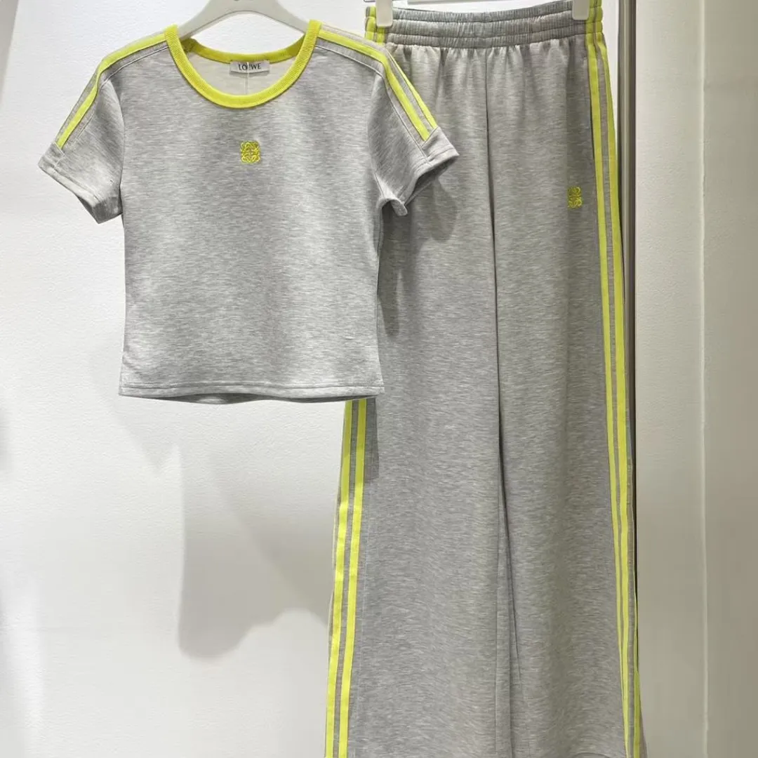『S-L』洗練されたデザイン コスパ最強の逸品 長く愛用できる トレンディ ふわふわ素材 セットアップ