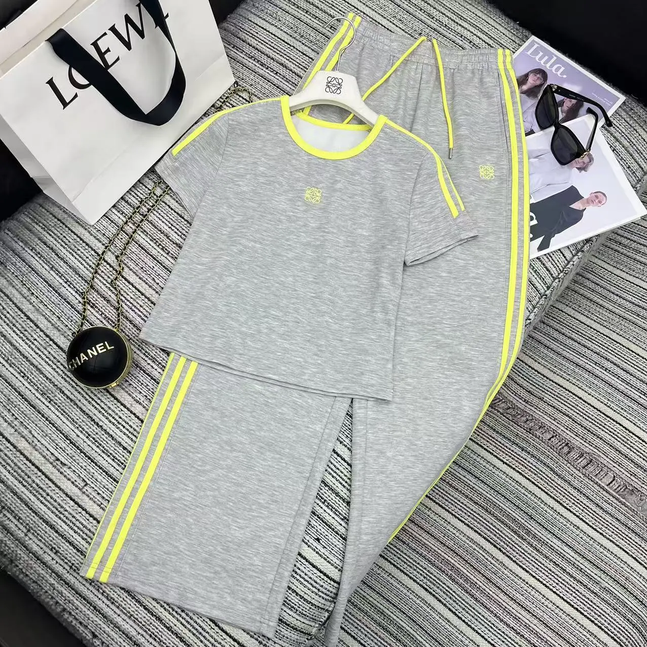 『S-L』洗練されたデザイン コスパ最強の逸品 長く愛用できる トレンディ ふわふわ素材 セットアップ