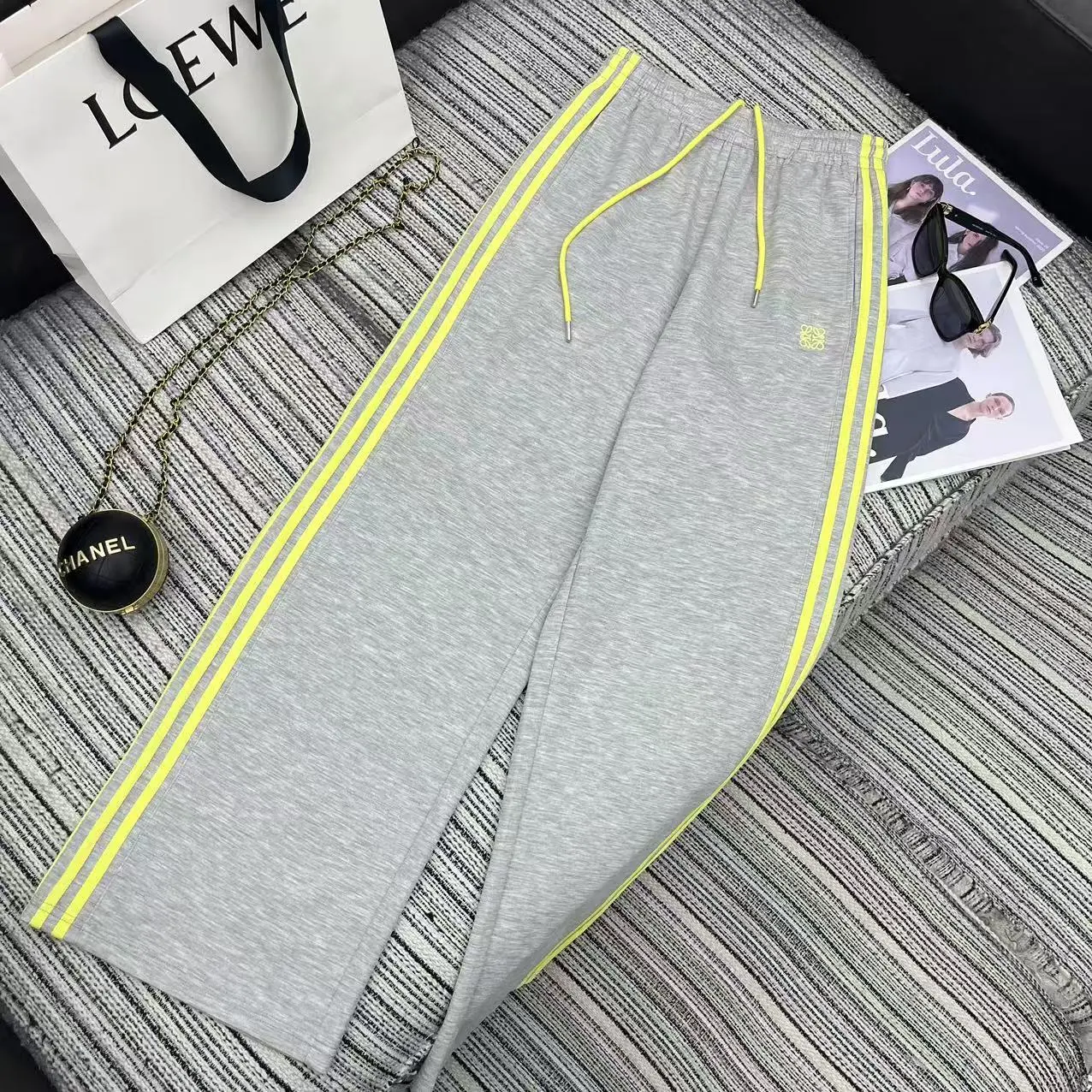 『S-L』洗練されたデザイン コスパ最強の逸品 長く愛用できる トレンディ ふわふわ素材 セットアップ