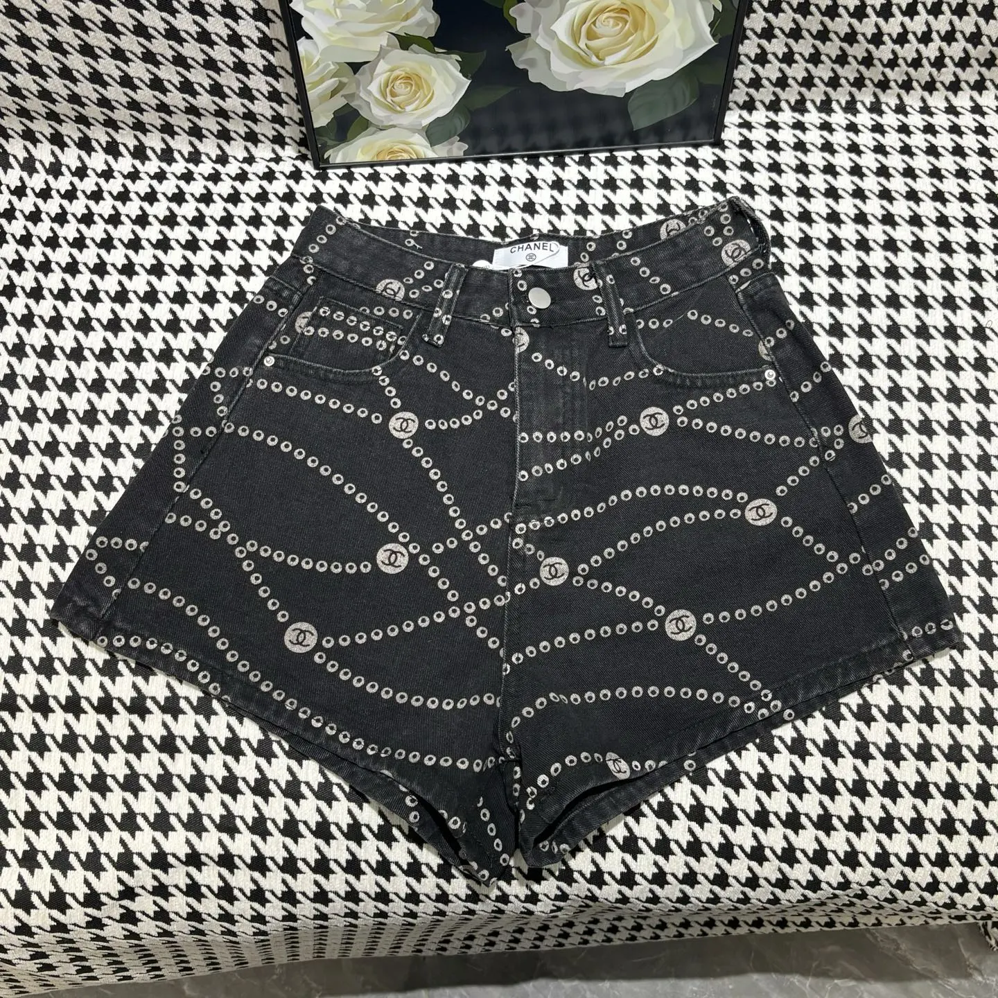 ブラック