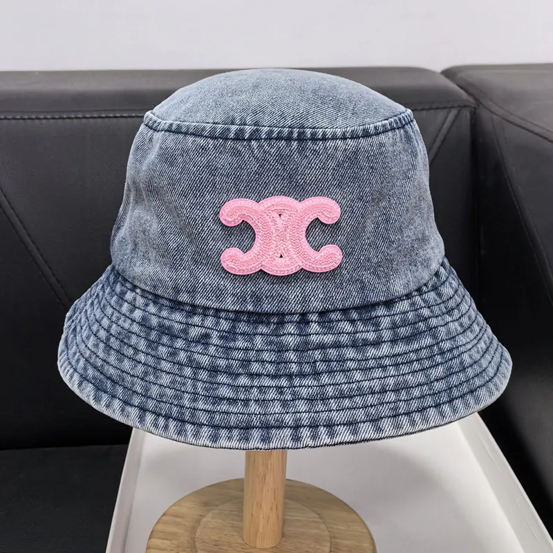 ダークブルー