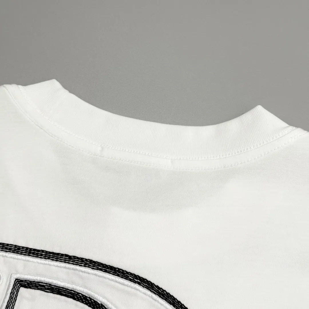 『S-XL』質感のいい 手触り良く 優しい雰囲気 カジュアル  半袖   刺繍 Ｔシャツ