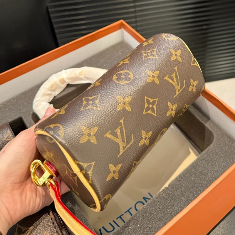 売れ筋 おしゃれ 高品質 通勤 大容量 マルチポケットショルダーバッグ  収納バッグ 3点セット
