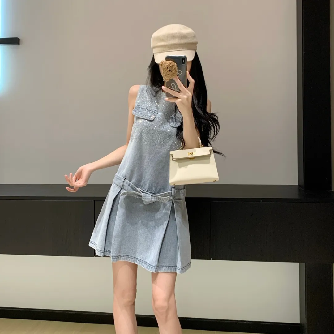 ブルー