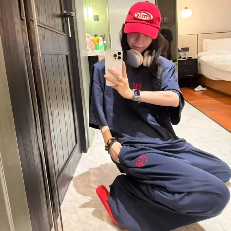 ネイビー
