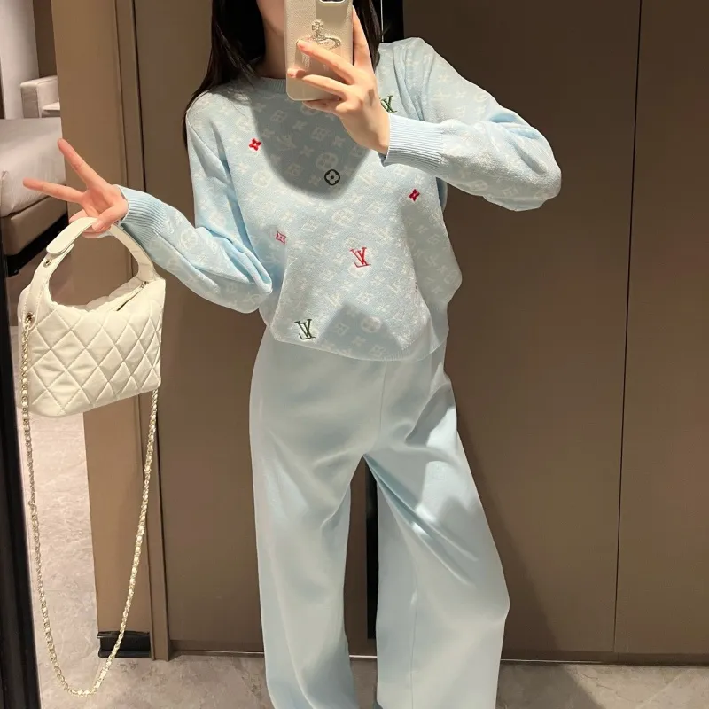 ブルー